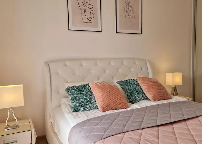 Dolores Polanki Park アパート